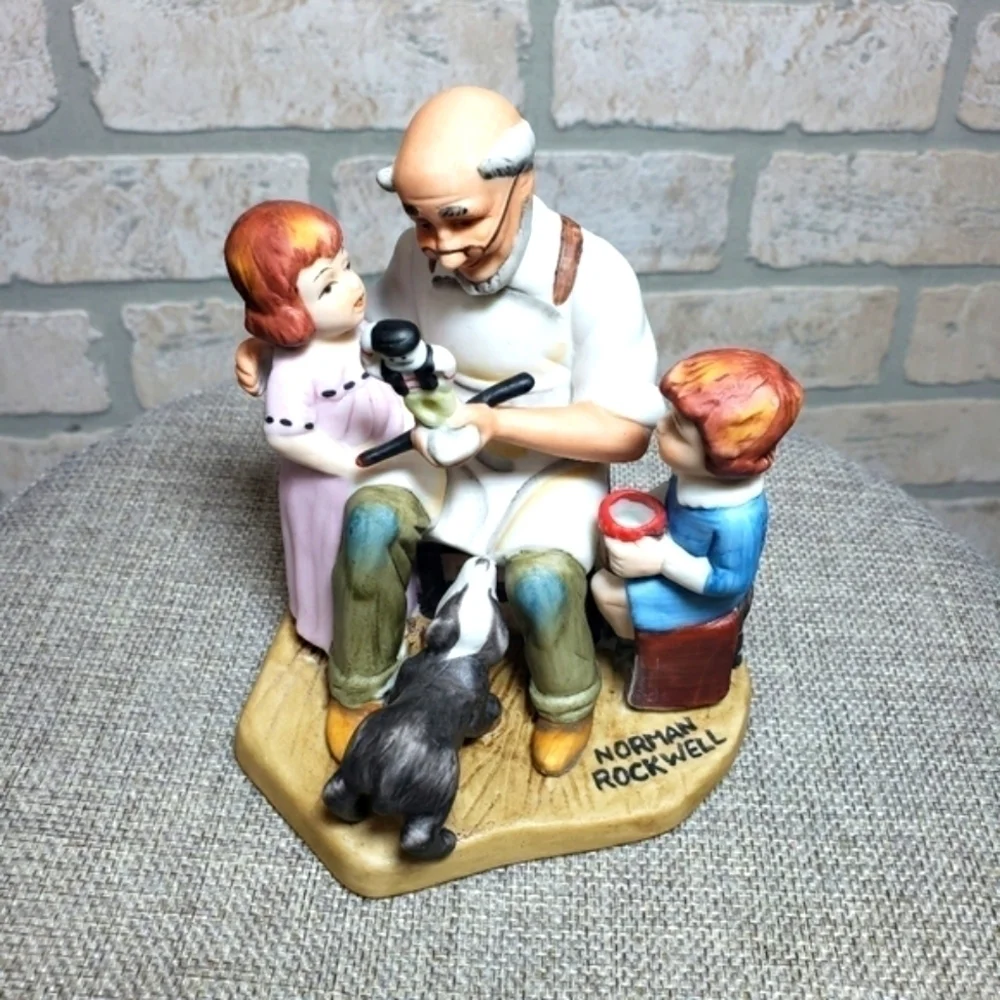 INTERNATIONAL Collection Finders Norman Rockwell
